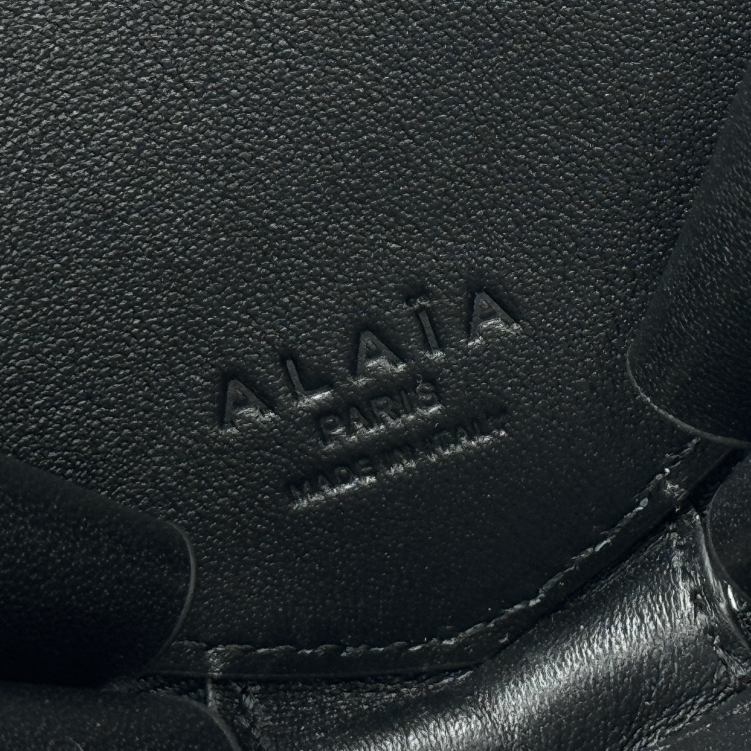 Alaia Satchel Bags